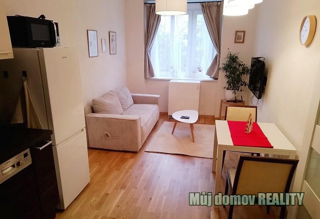 Pronájem byt 2+kk - V olšinách, Praha, 48 m²