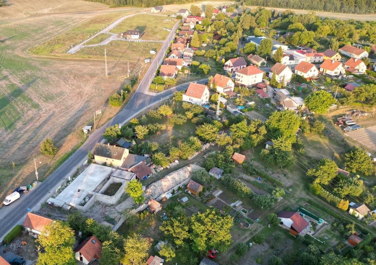 Prodej pozemek pro bydlení - Popovice, Jičín, 2 304 m²