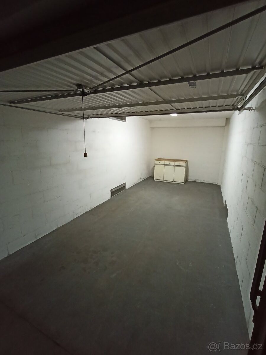 Garáže, Mladá Boleslav, 293 01