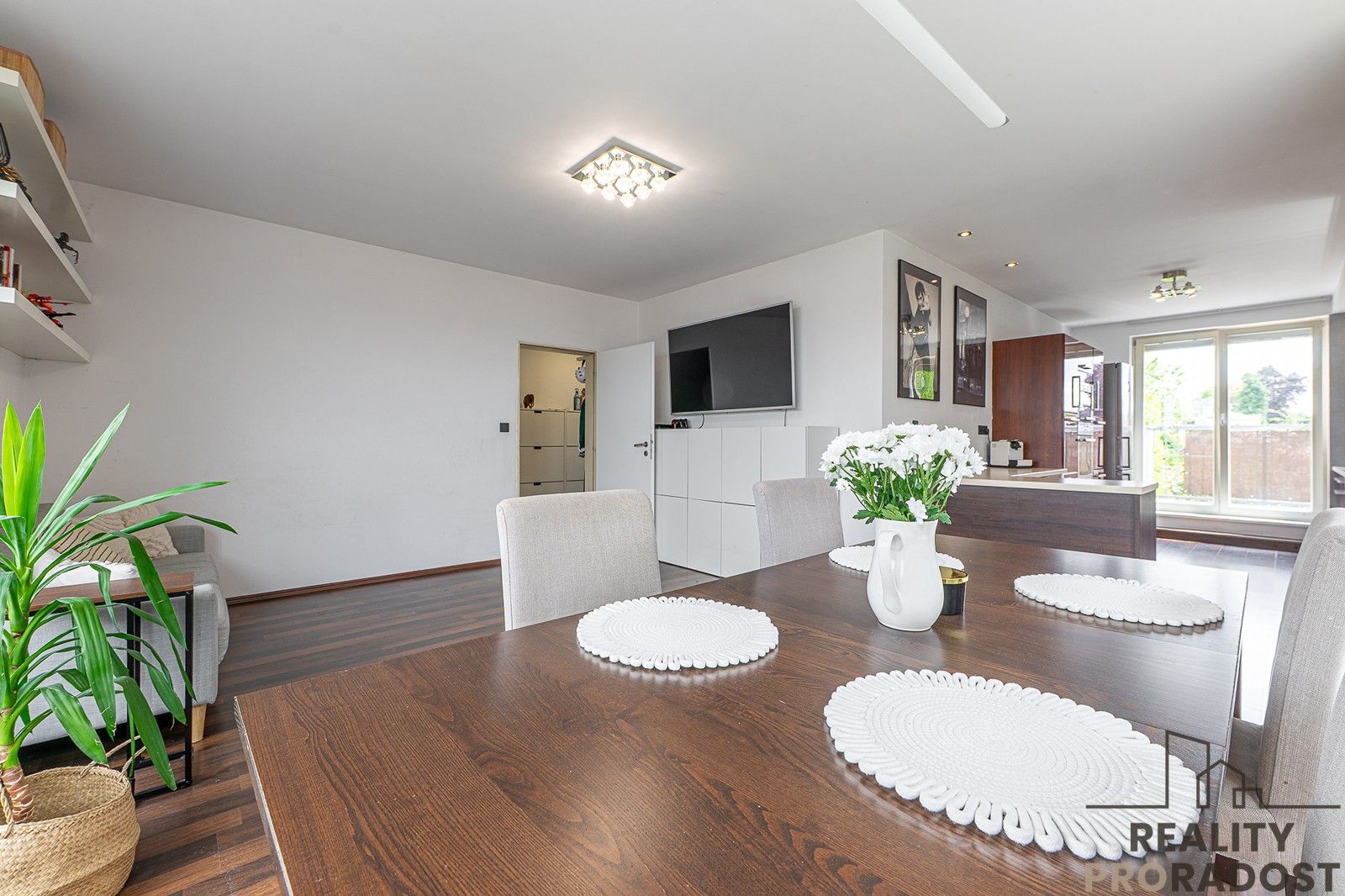 3+kk, Ingrišova, Praha, 90 m²