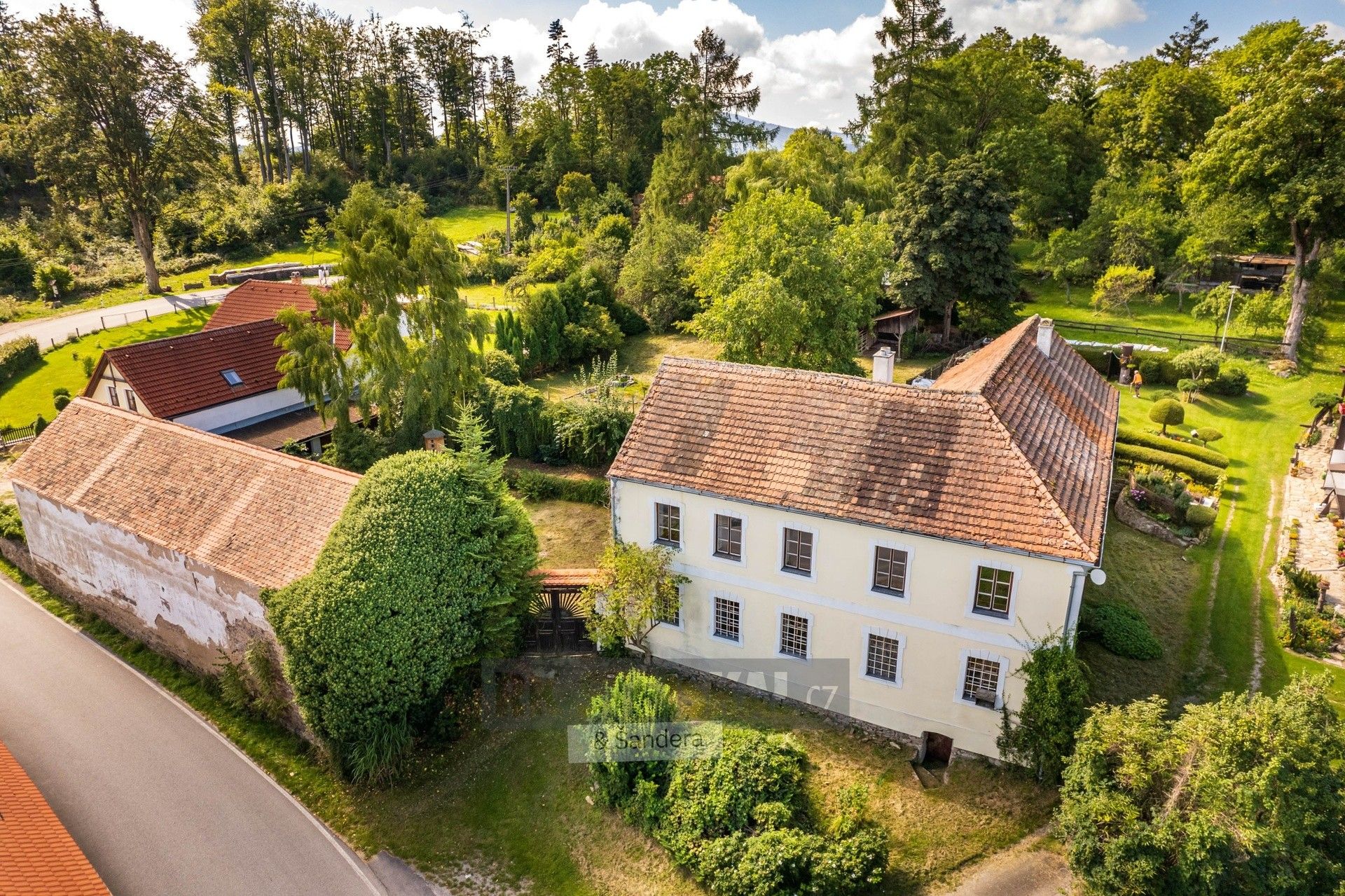 Prodej zemědělská usedlost - Brloh, 430 m²