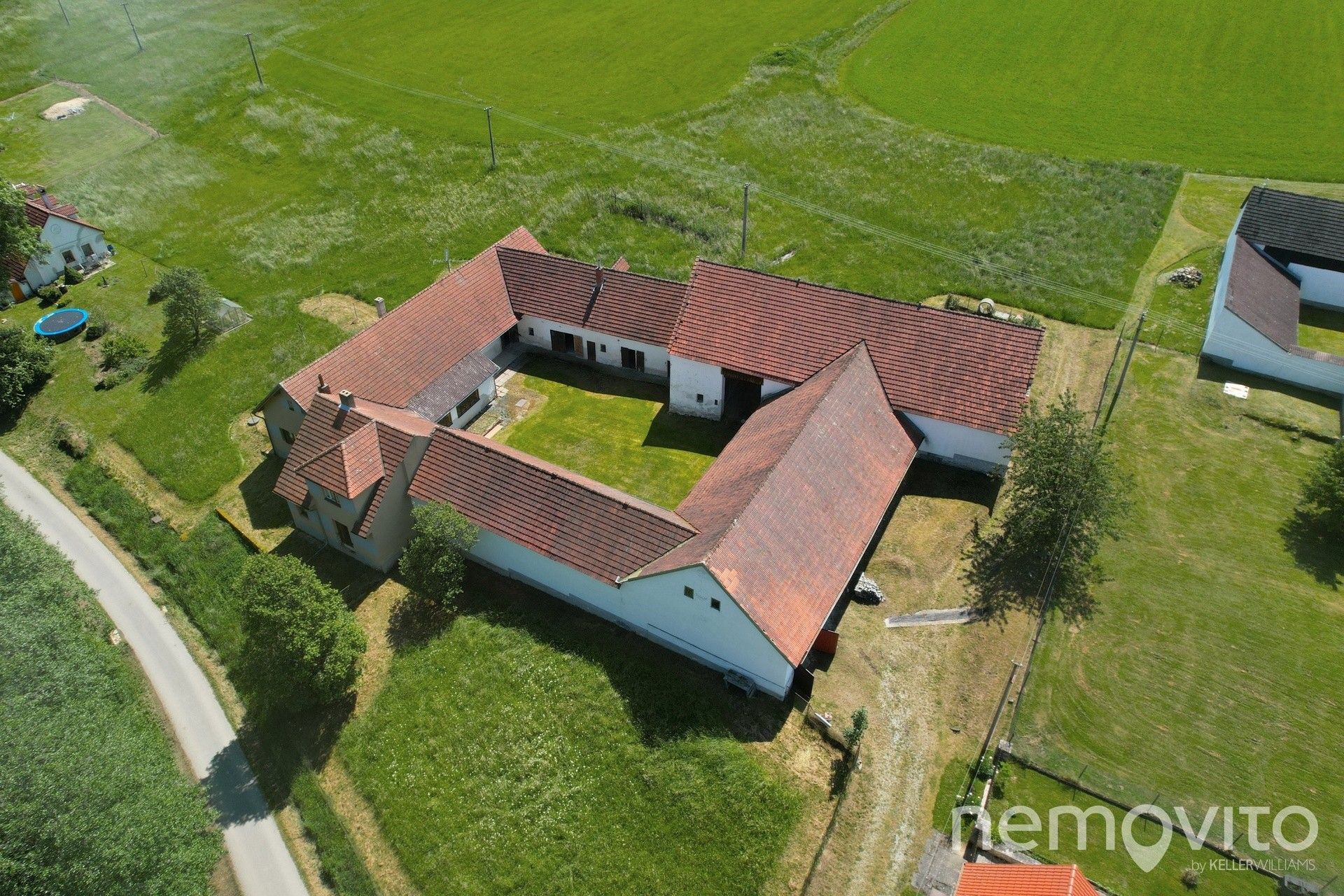 Chalupy, Světce, 744 m²