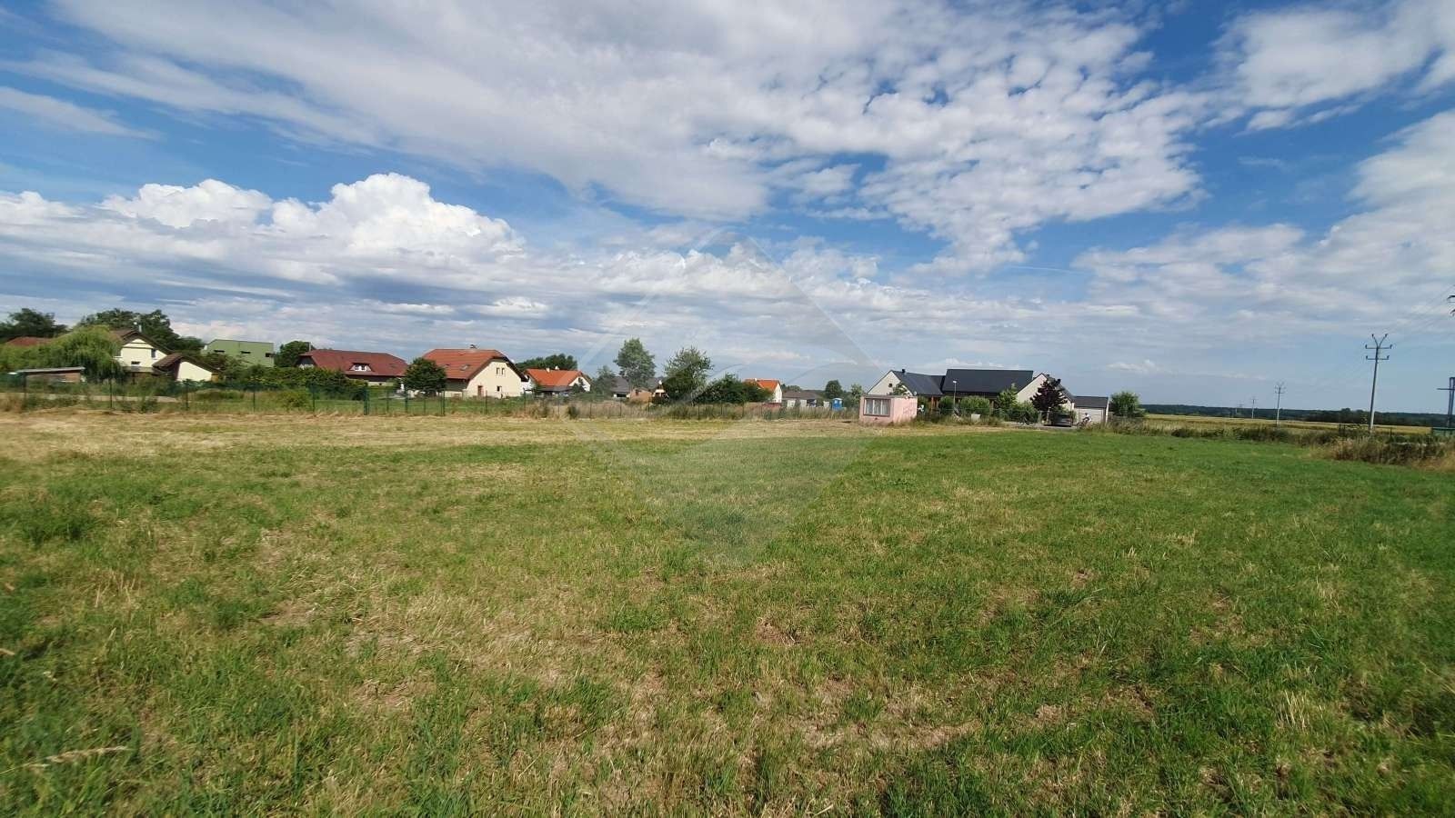 Louky, Louňovická, Svojetice, 3 237 m²