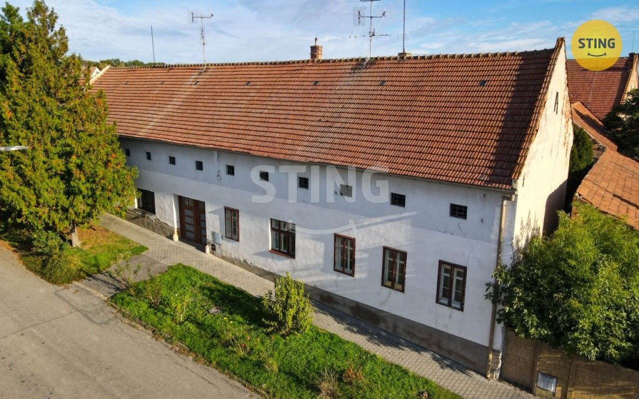 Rodinné domy, Zborovská, Podivín, 320 m²