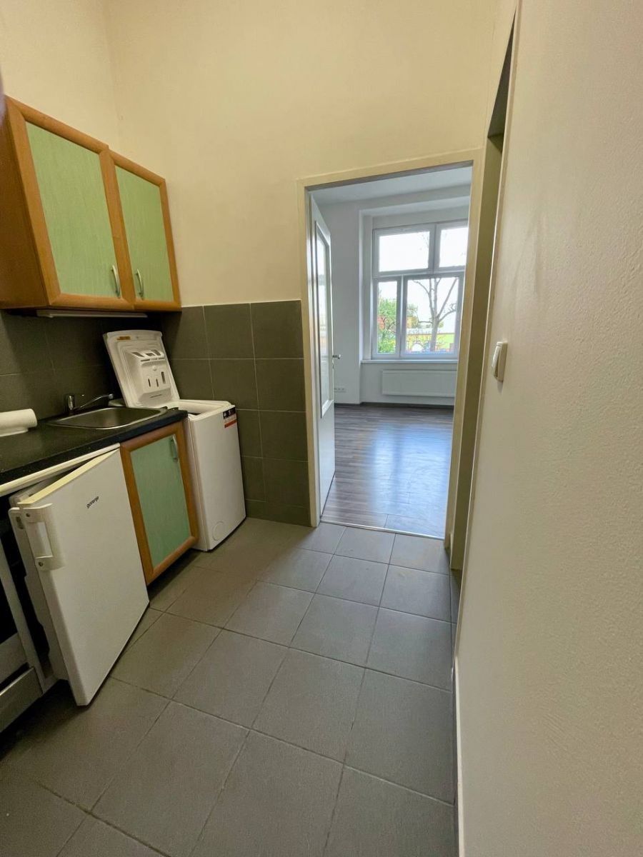 Pronájem byt 1+kk - Freyova, Praha, 18 m²