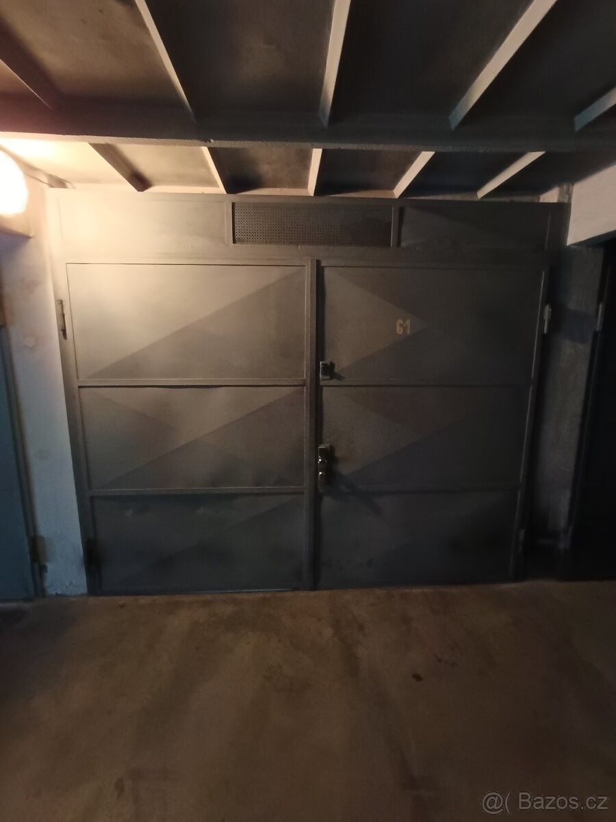 Garáže, Mysločovice, 763 01