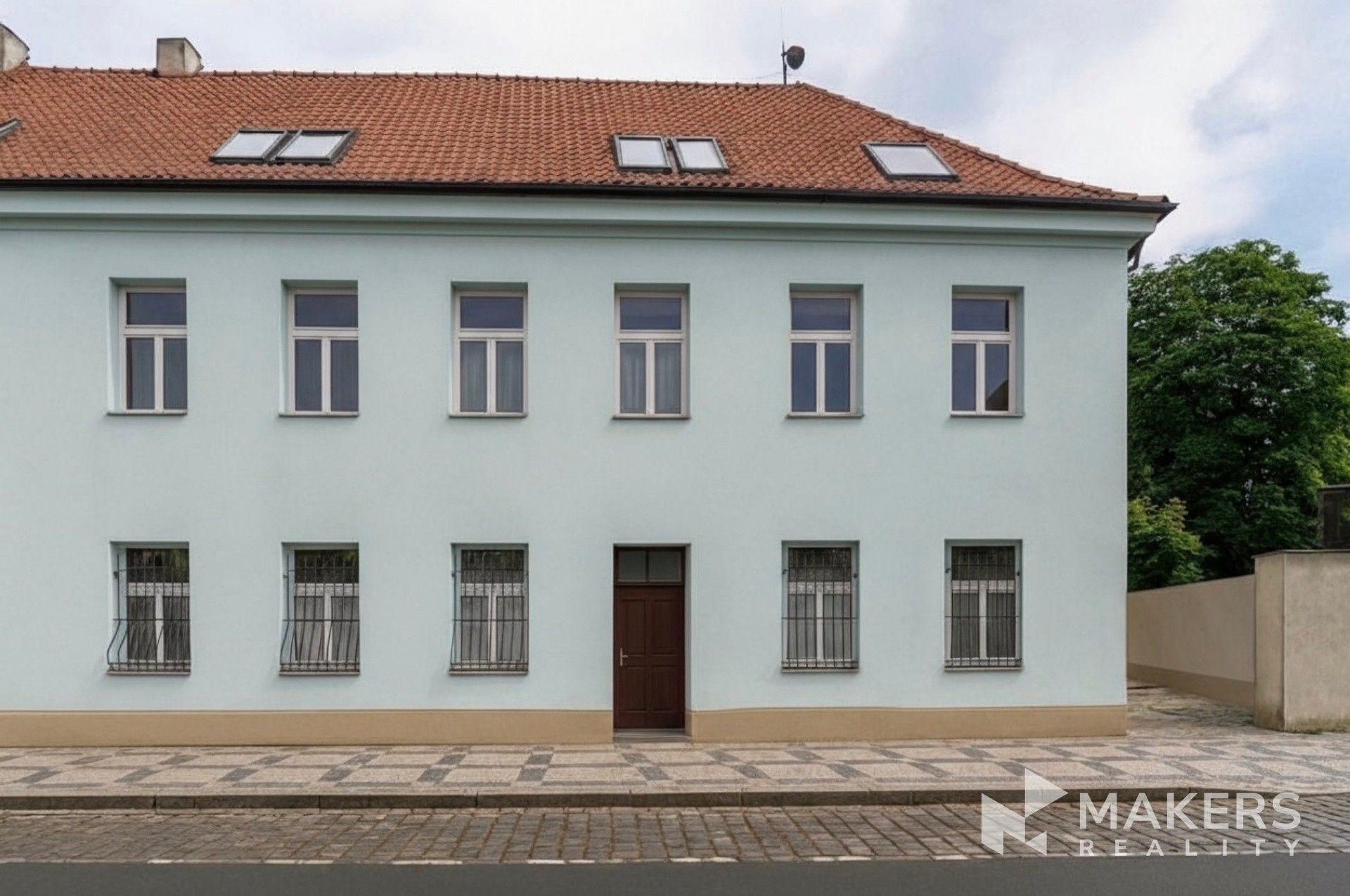 Činžovní domy, Nusle, Praha, 650 m²