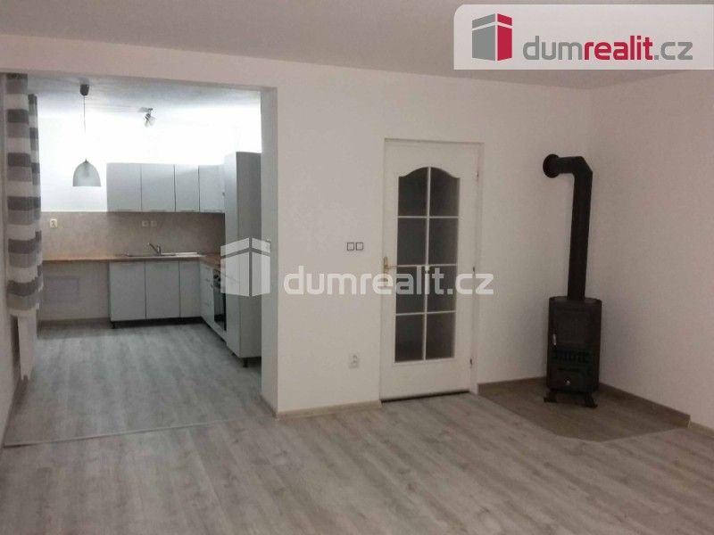 Pronájem byt 2+kk - Dolní Stakory, 68 m²