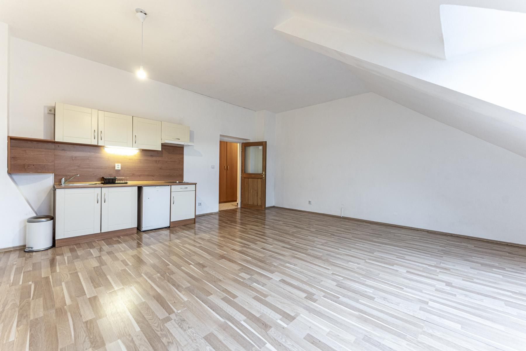 Pronájem byt 1+kk - Dykova, Praha, 40 m²