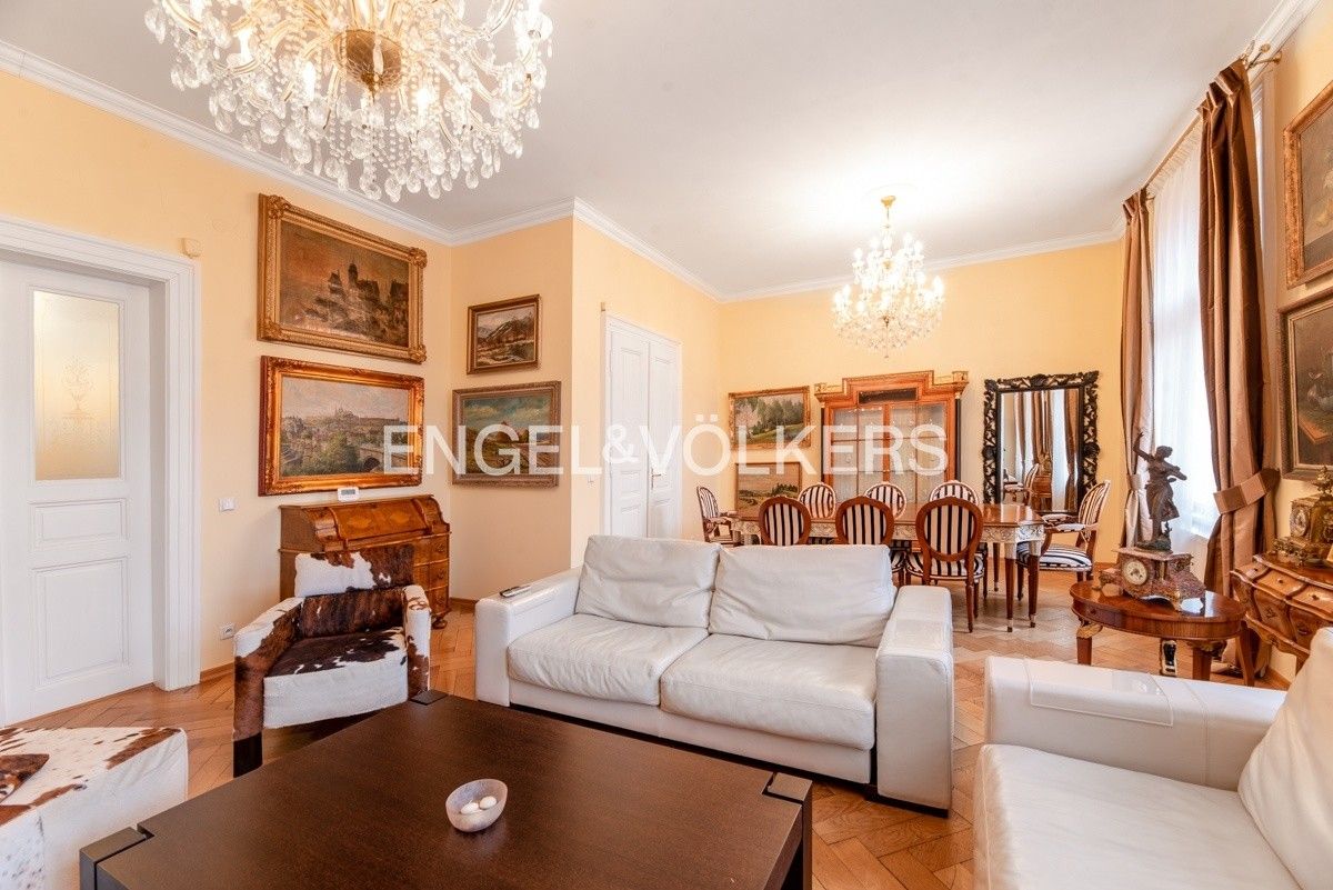 Pronájem byt 3+1 - Betlémská, Praha, 137 m²