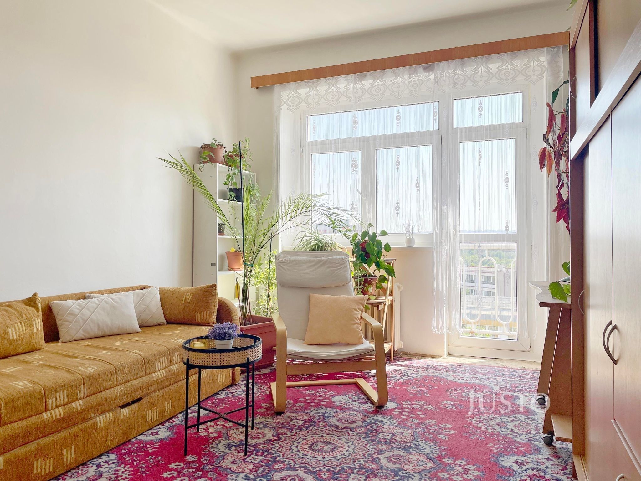 2+kk, 28. pluku, Praha, 64 m²