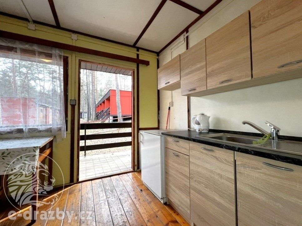 Prodej chata - Bezdězská, Doksy, 28 m²