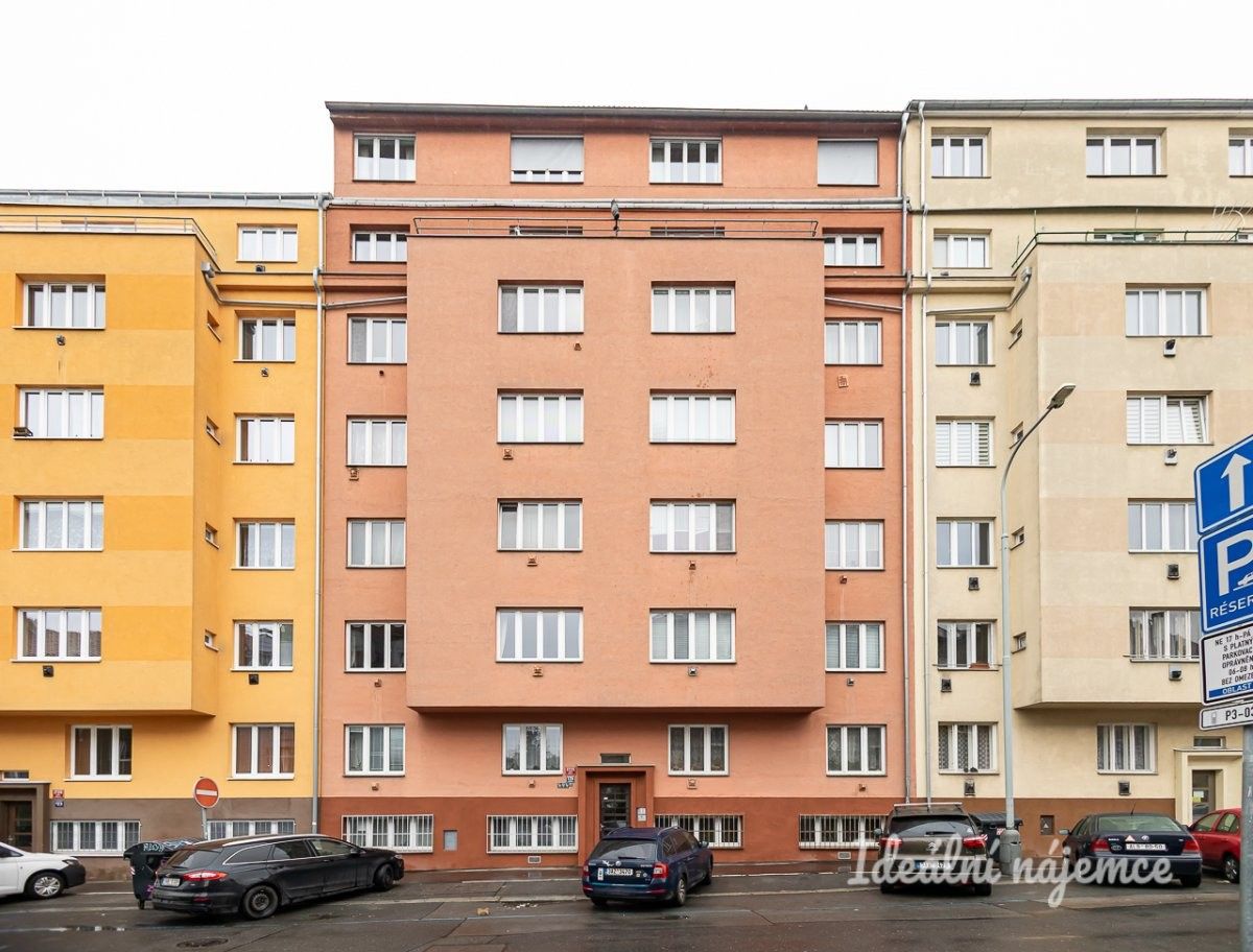 2+kk, Jeseniova, Praha, 41 m²