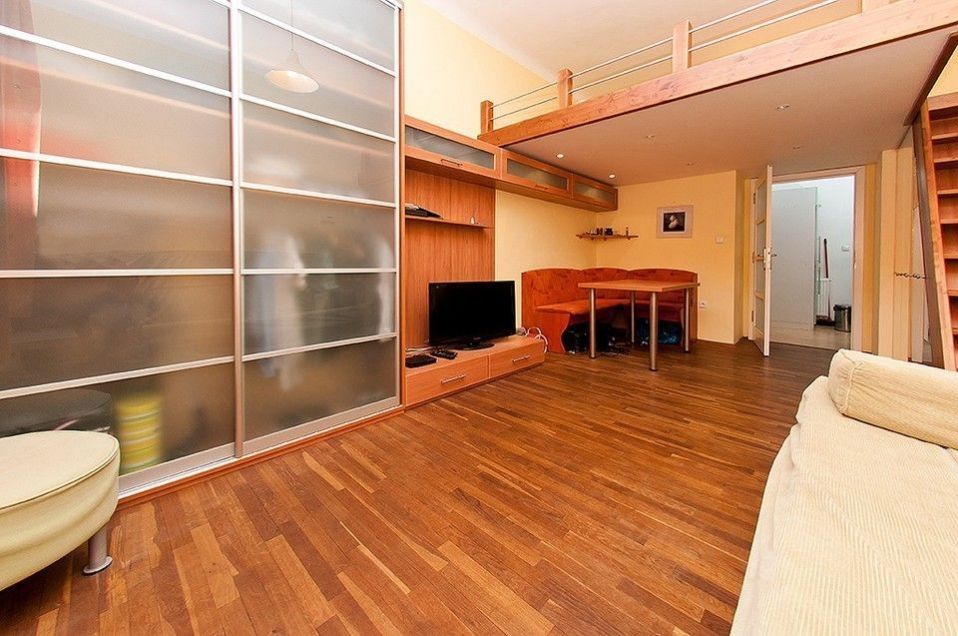 Pronájem byt 1+kk - Jagellonská, Praha, 30 m²