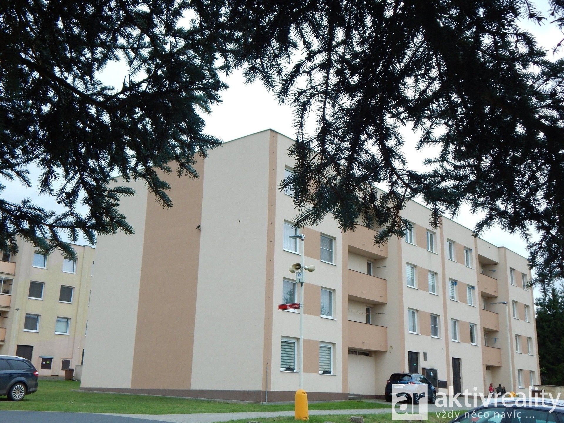 3+1, Na Hůrce, Vroutek, 65 m²