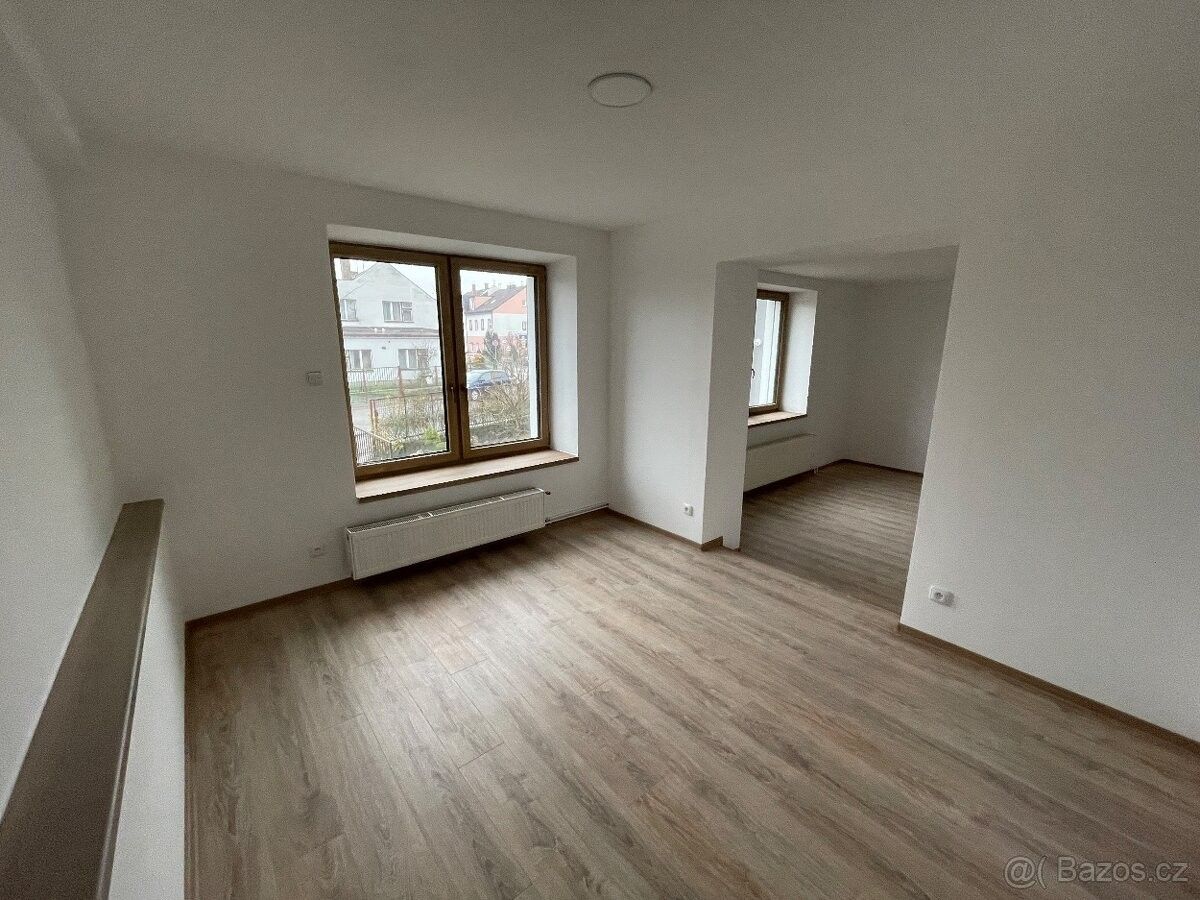 Pronájem kancelář - Jičín, 506 01, 132 m²