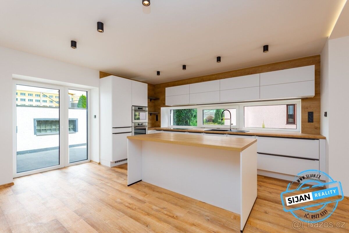 Byty, Ostrava, 700 30