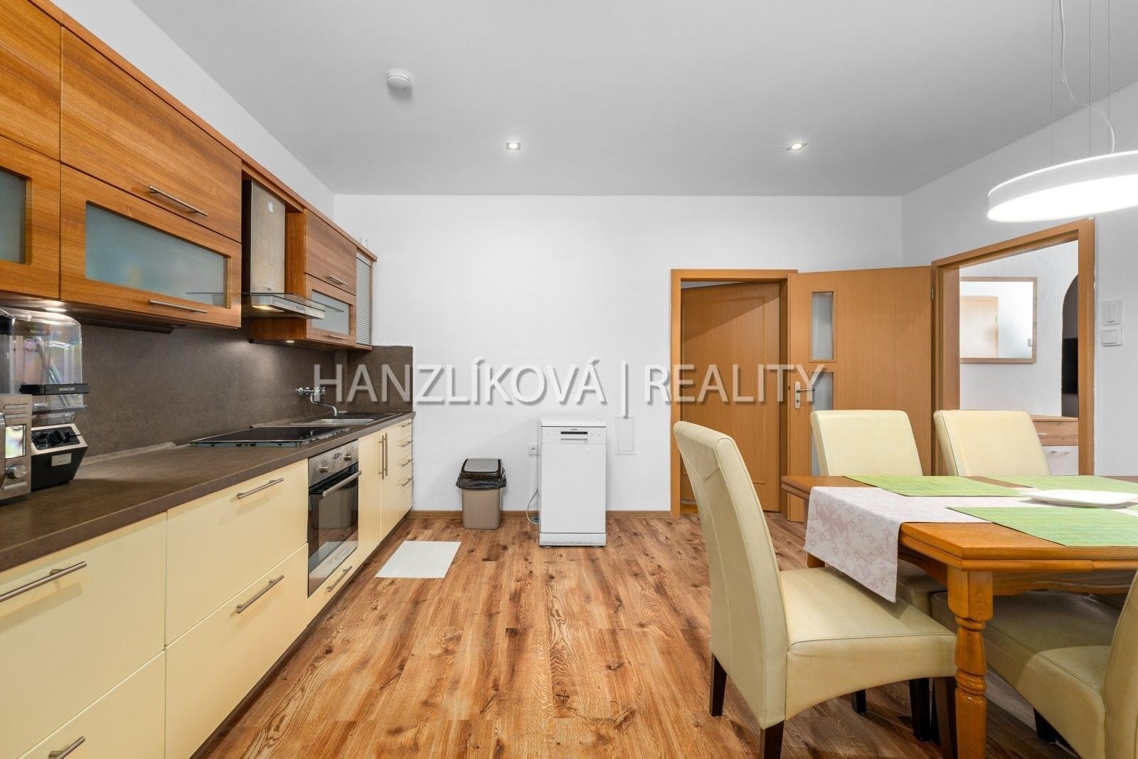 3+1, Mánesova, České Budějovice, 120 m²