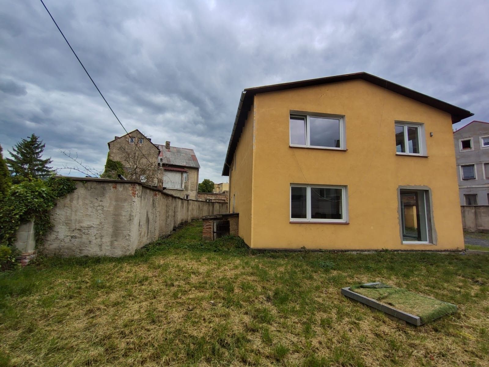 Rodinné domy, Střední, Dubí, 224 m²