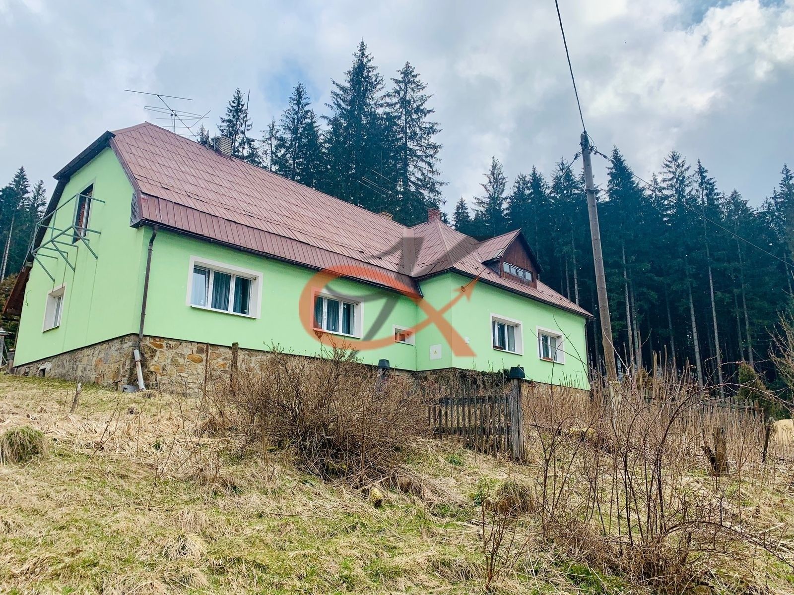 Prodej rodinný dům - Bílá, 420 m²