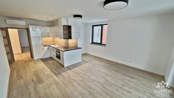 Pronájem byt 2+kk - Uherské Hradiště, 686 01, 56 m²