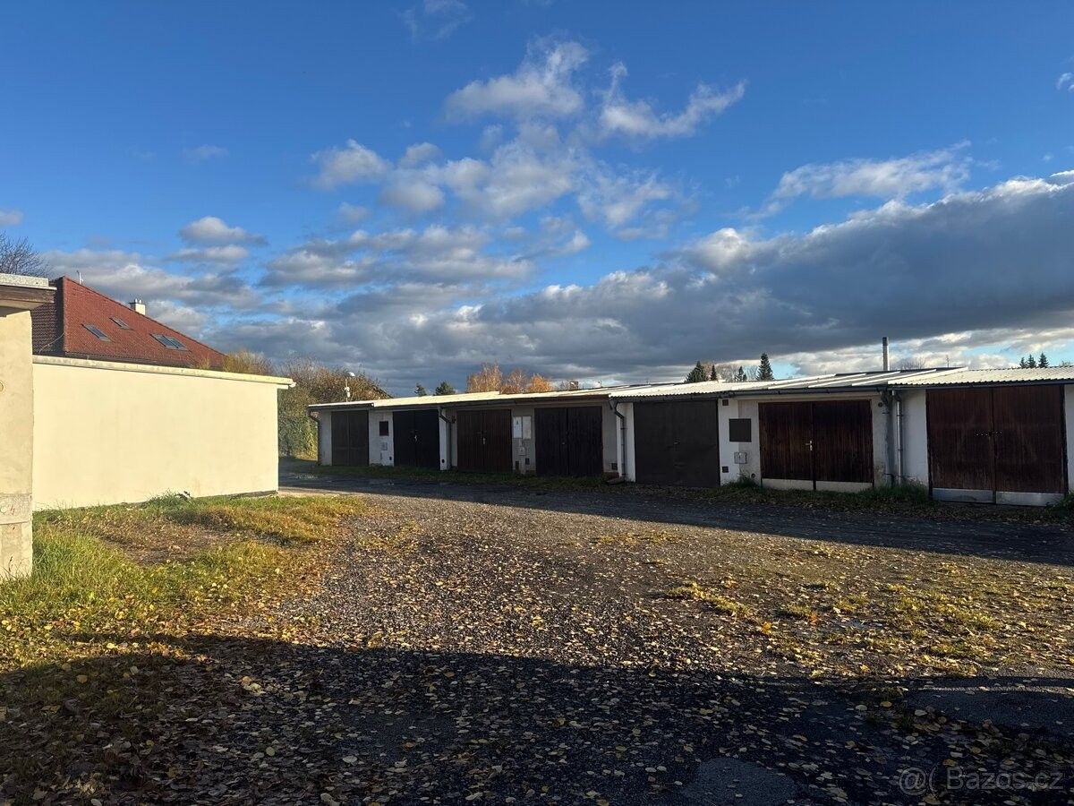 Garáže, České Budějovice, 370 01