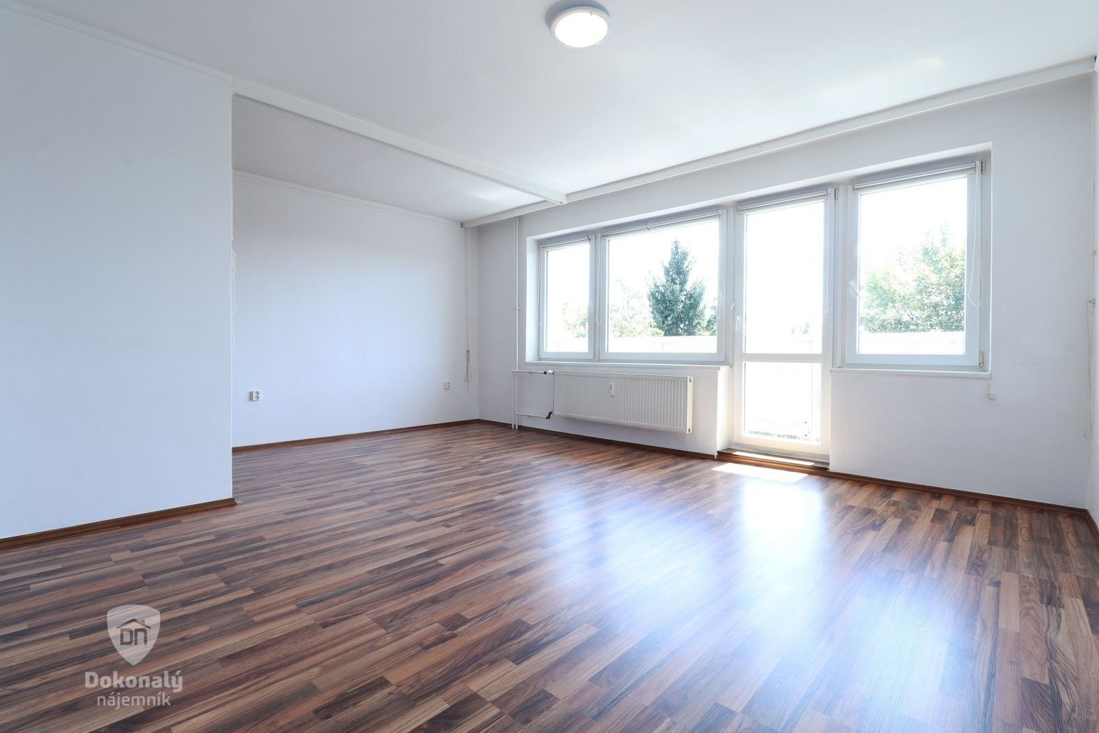 Pronájem byt 1+kk - Bělohorská, Praha, 35 m²