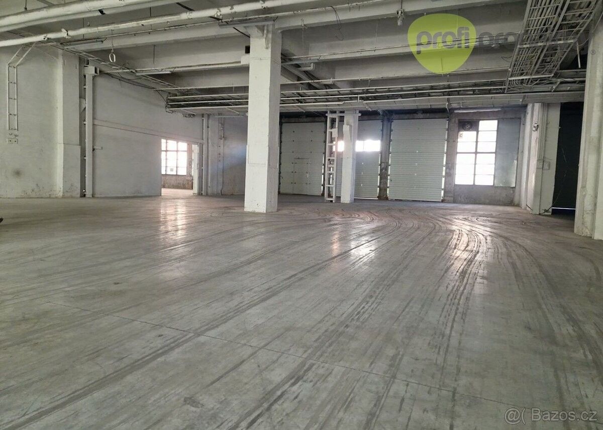 Sklady, Zlín, 760 01