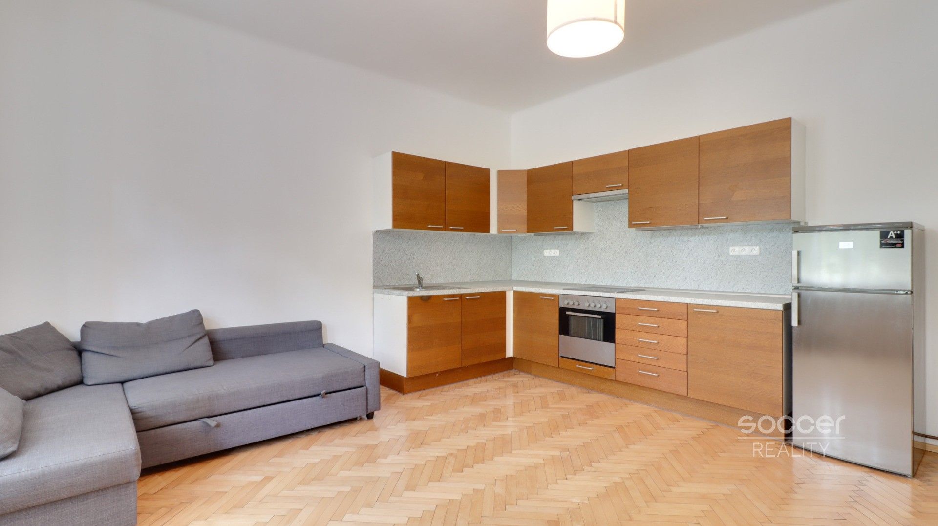 2+kk, Slezská, Praha, 59 m²