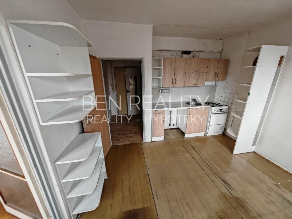 1+1, 2. května, Zlín, 32 m²