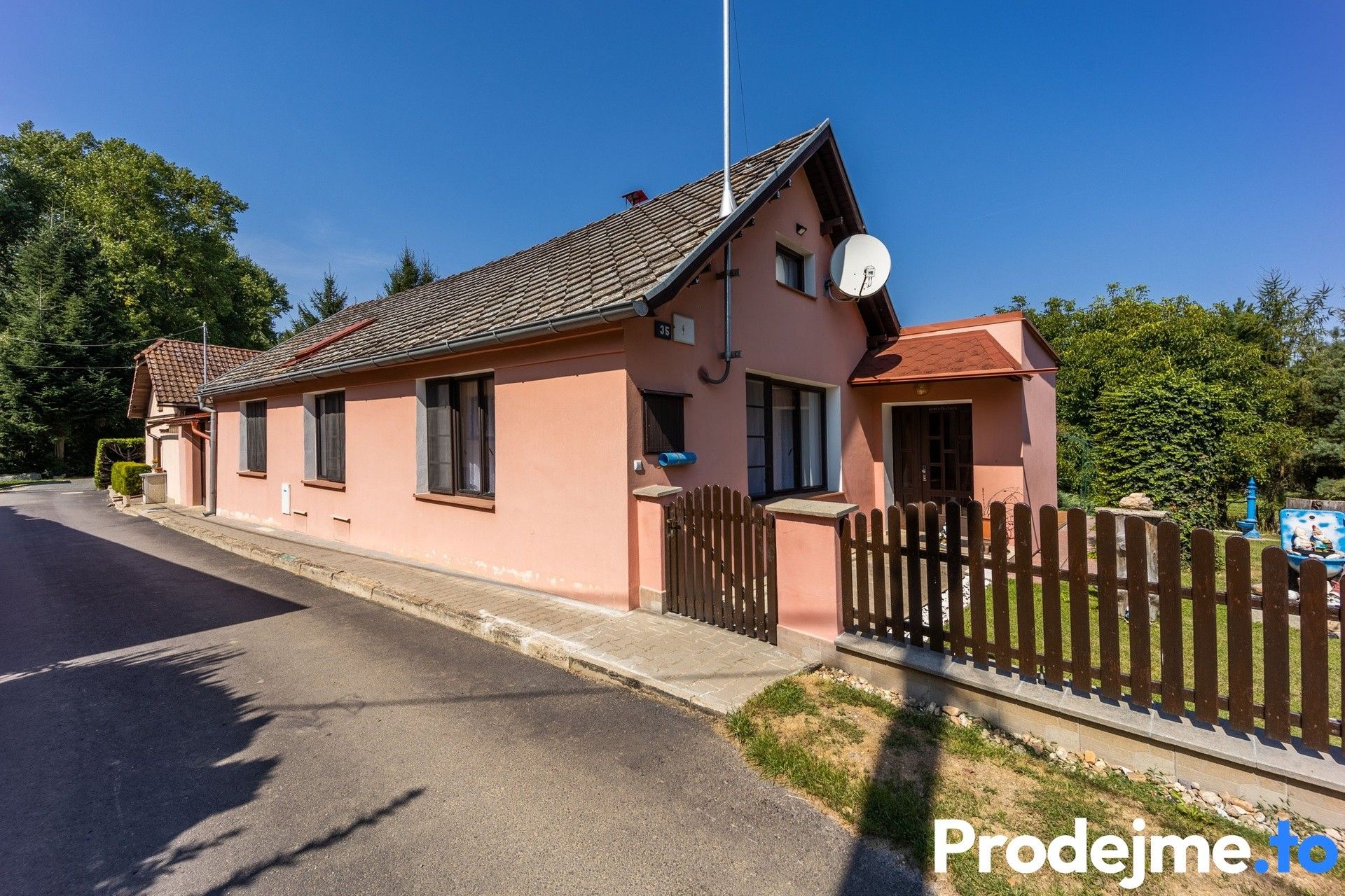 Prodej rodinný dům - Bezkov, 167 m²