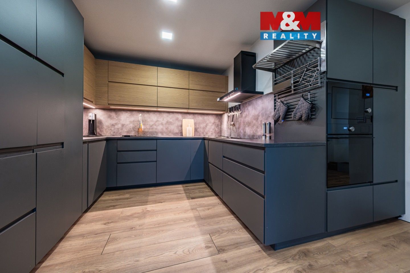 Rodinné domy, Jehnědí, 189 m²