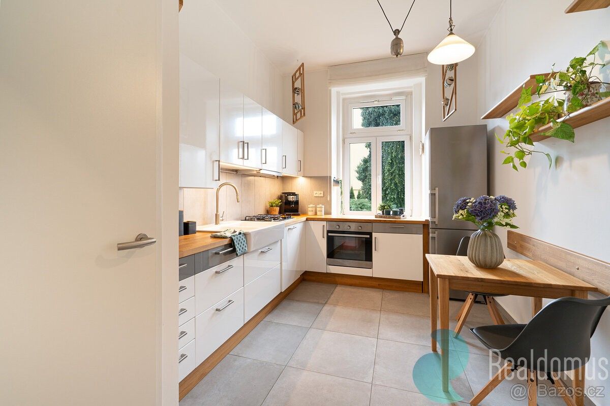 Byty, Boršov nad Vltavou, 370 01