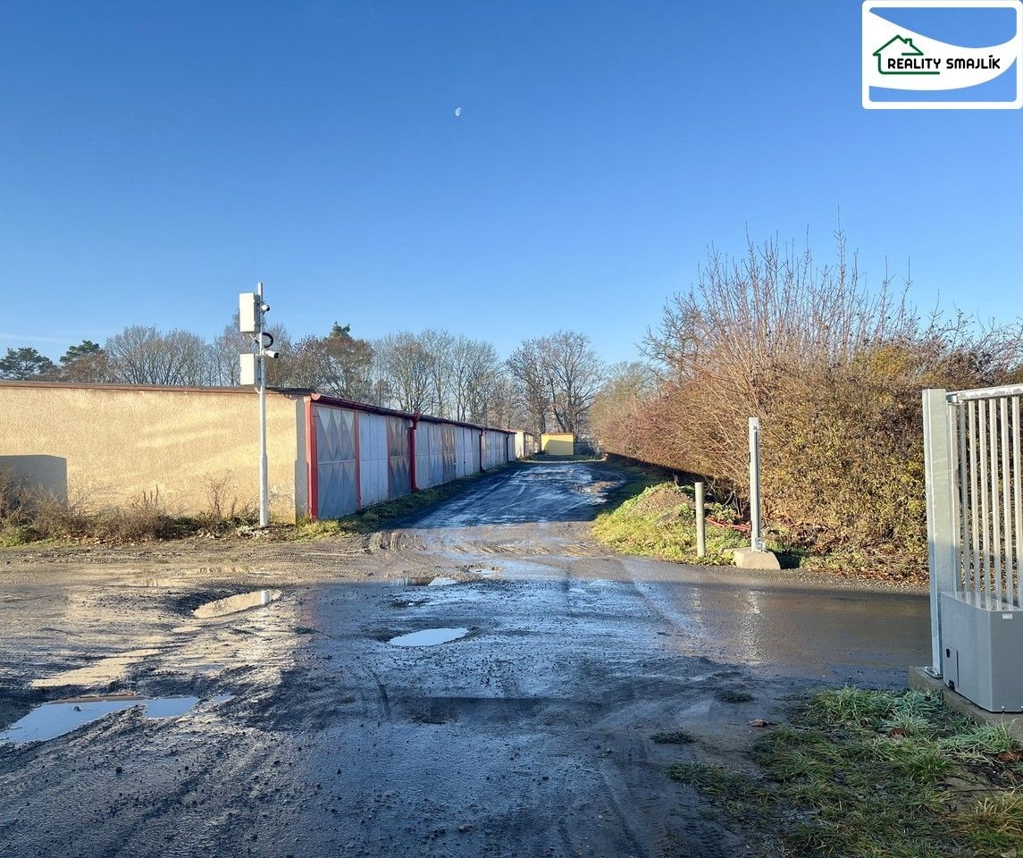 Garáže, Univerzitní, Plzeň, 18 m²