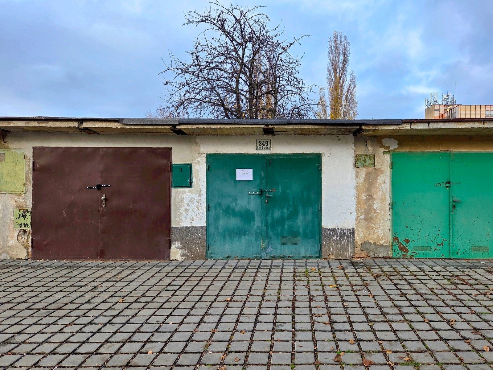 Garáže, Vlnitá, Brno, 17 m²