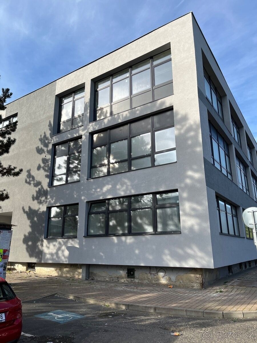 Kanceláře, Louny, 440 01