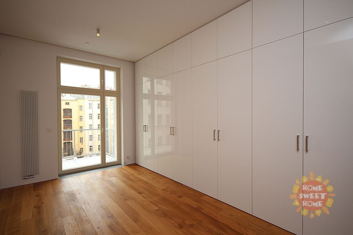 Pronájem byt 2+kk - Laubova, Praha, 74 m²