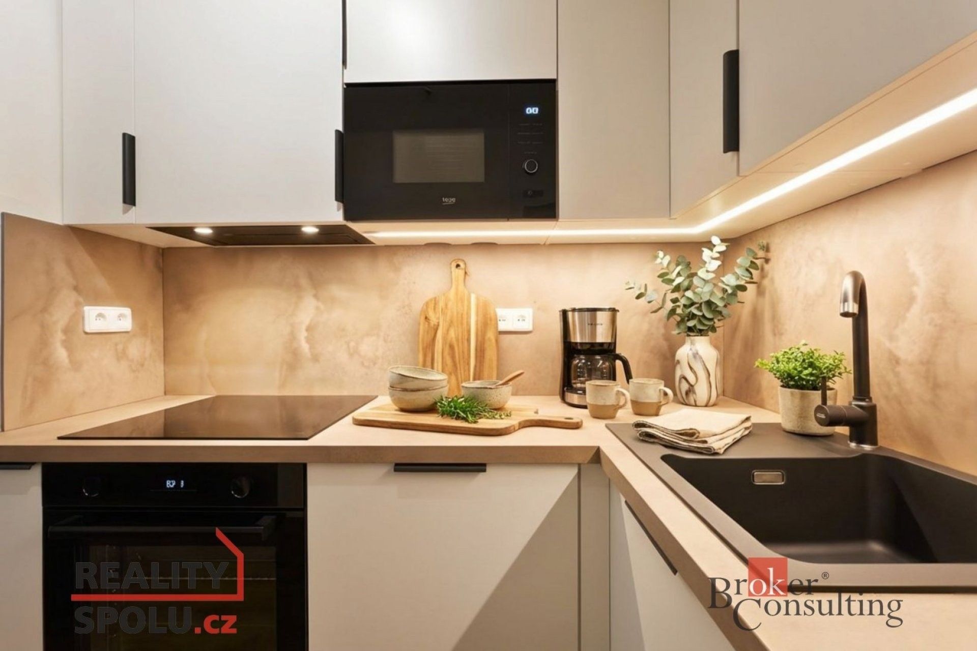 2+kk, Roháčova, Praha, 56 m²