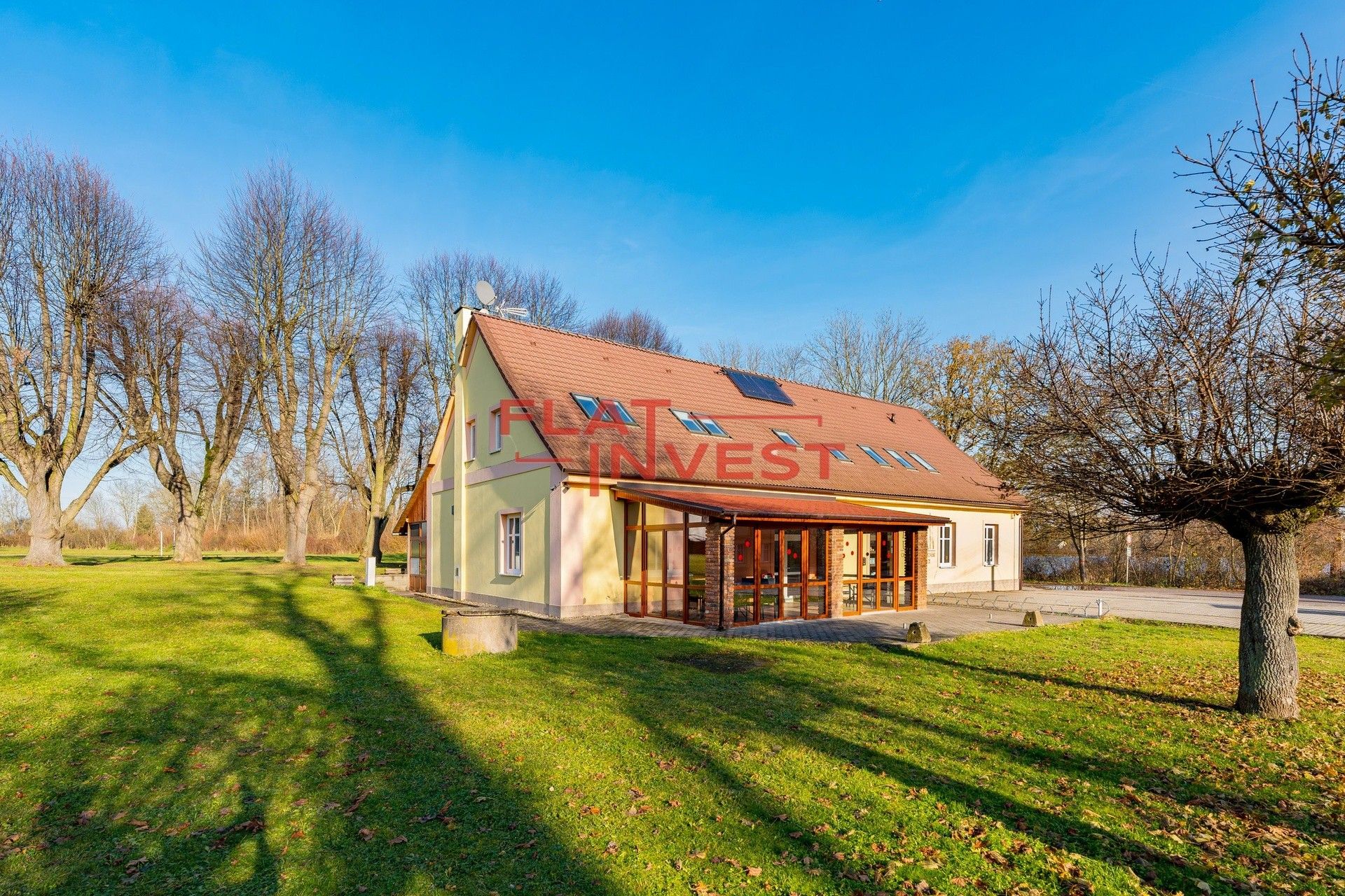 Restaurace, 1. máje, Vysoké Veselí, 600 m²