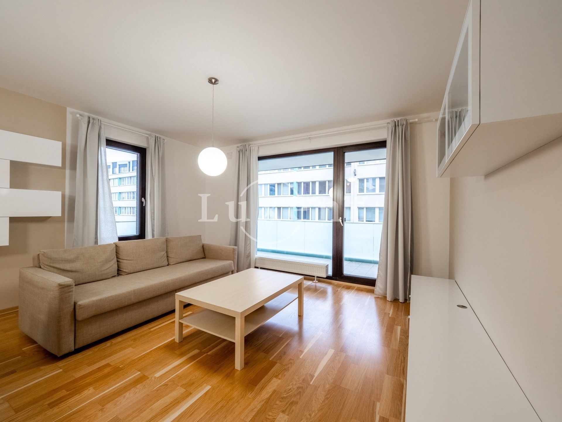 3+kk, Nekvasilova, Praha, 86 m²