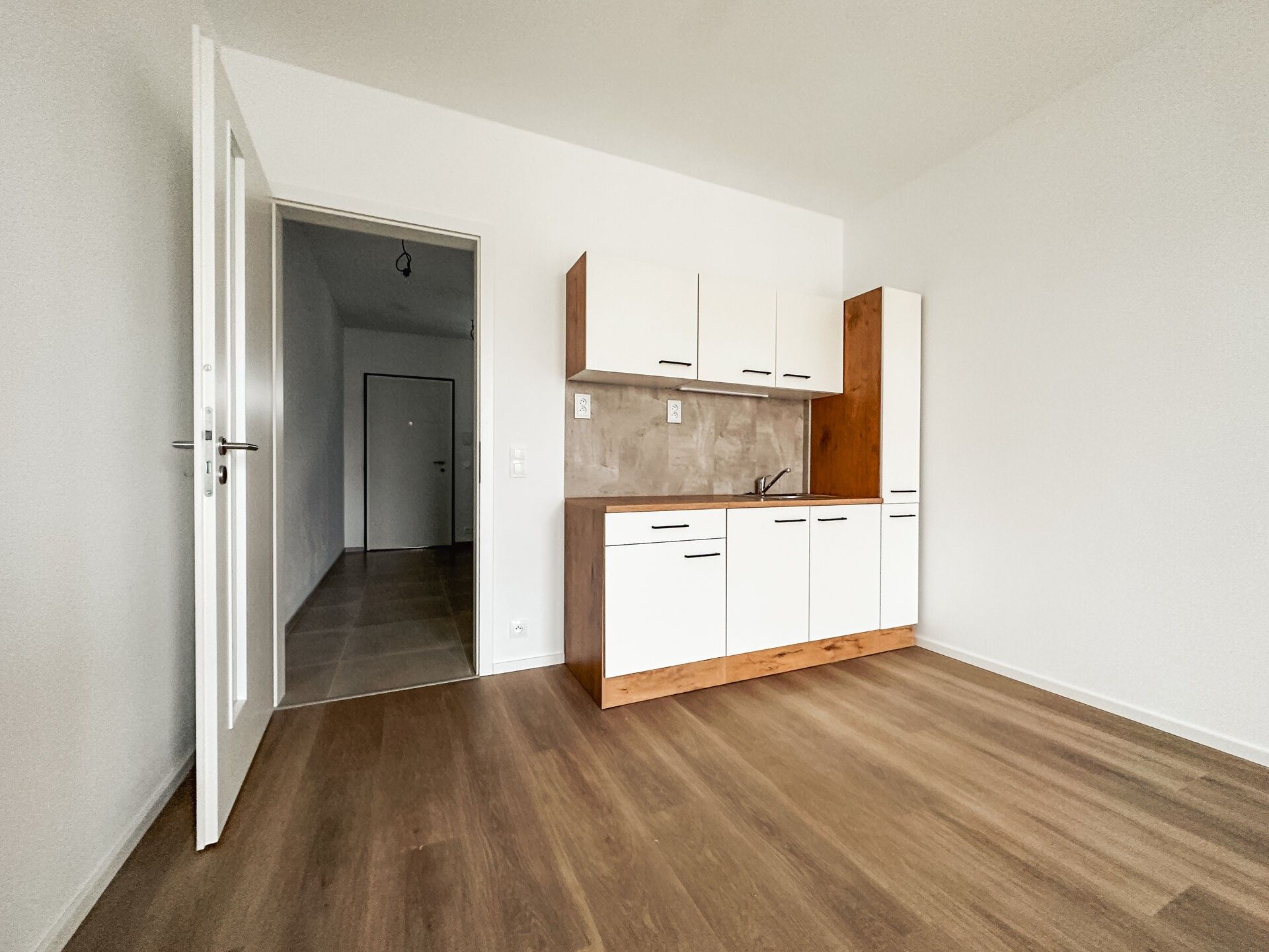 1+kk, Milánská, Praha, 32 m²