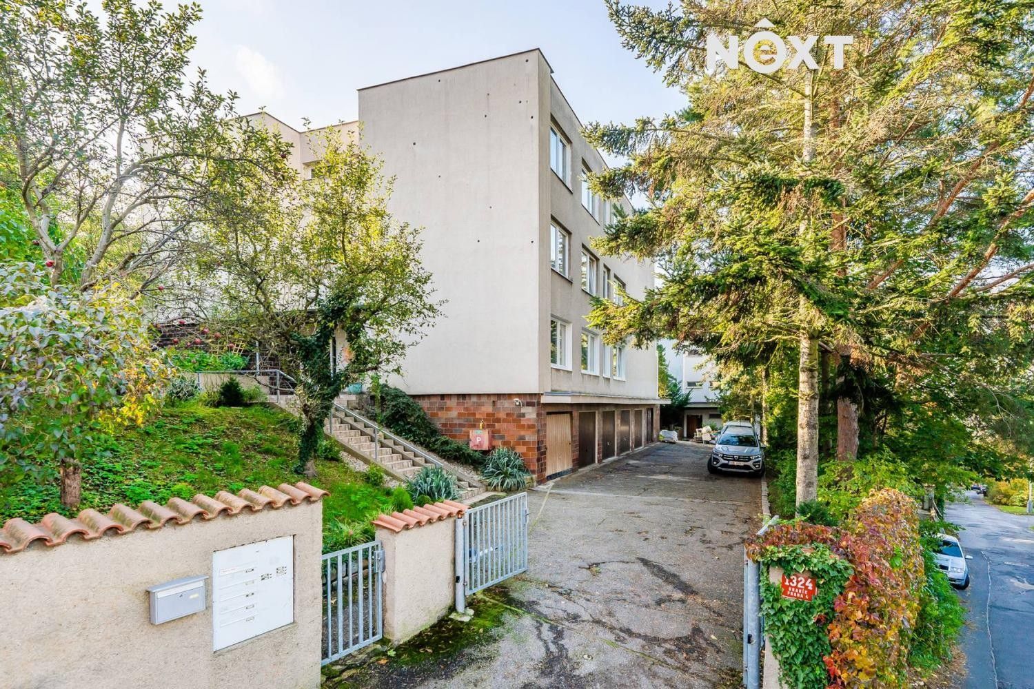 5+1, Mezivrší, Praha, 133 m²