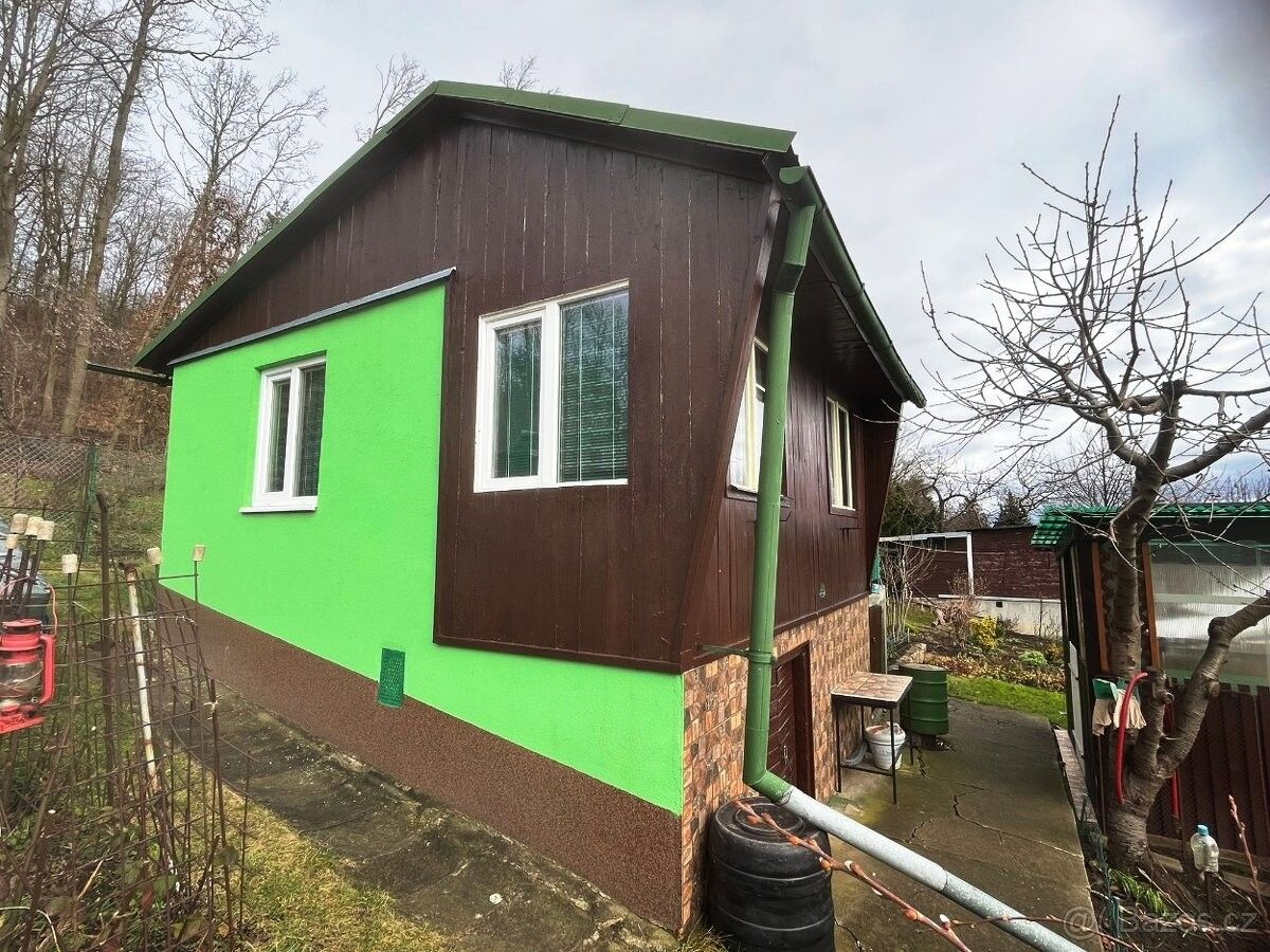 Chaty, Kadaň, 432 01, 25 m²