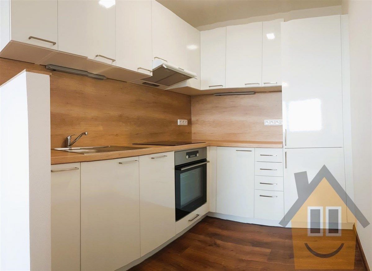 Prodej byt 2+kk - Skuteckého, Praha, 48 m²