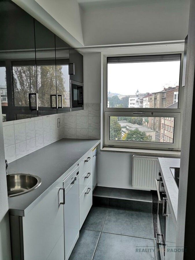 Pronájem byt 2+kk - Příkop, Brno, 85 m²