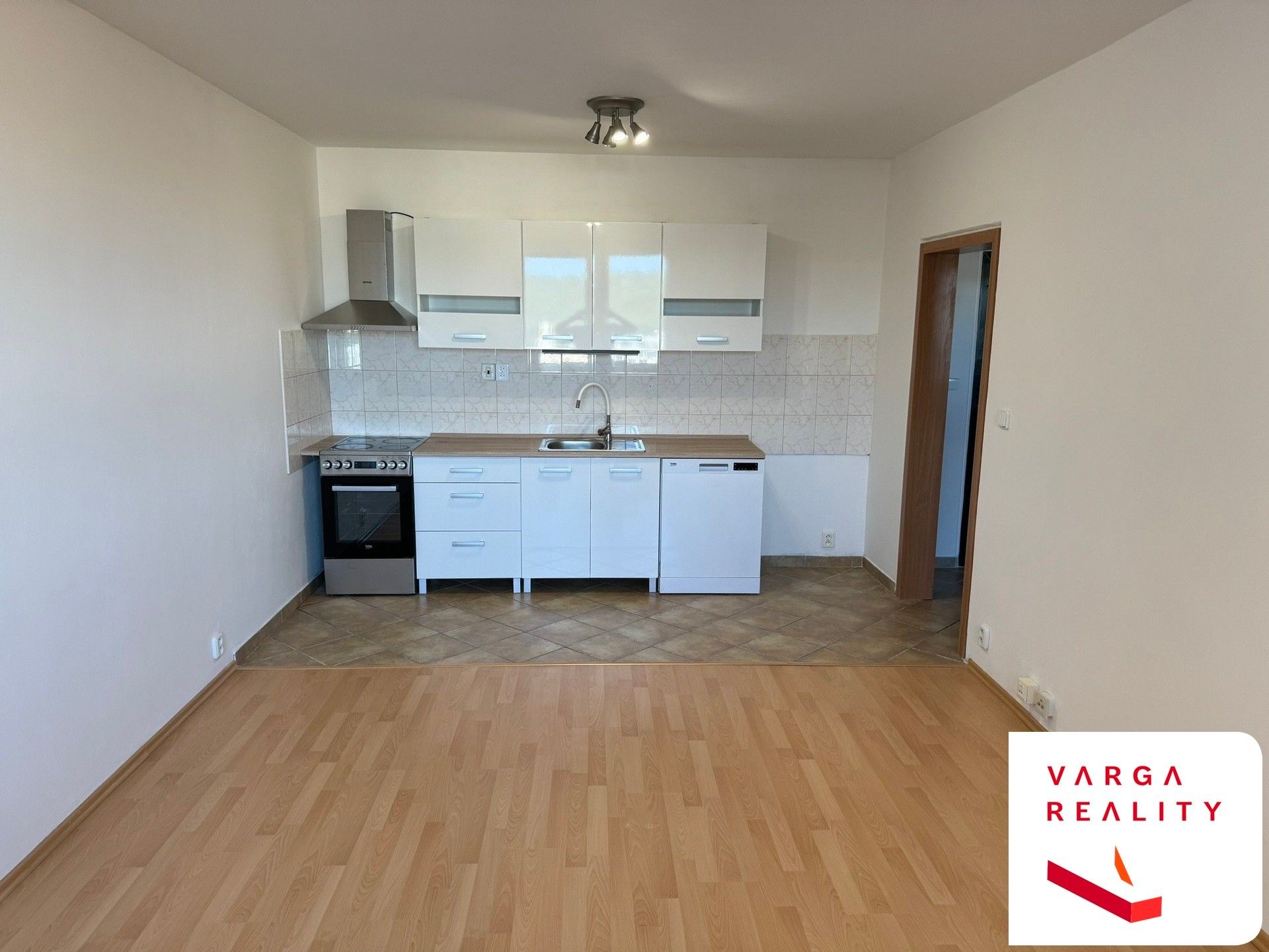 Pronájem byt 2+kk - Štúrova, Praha, 40 m²