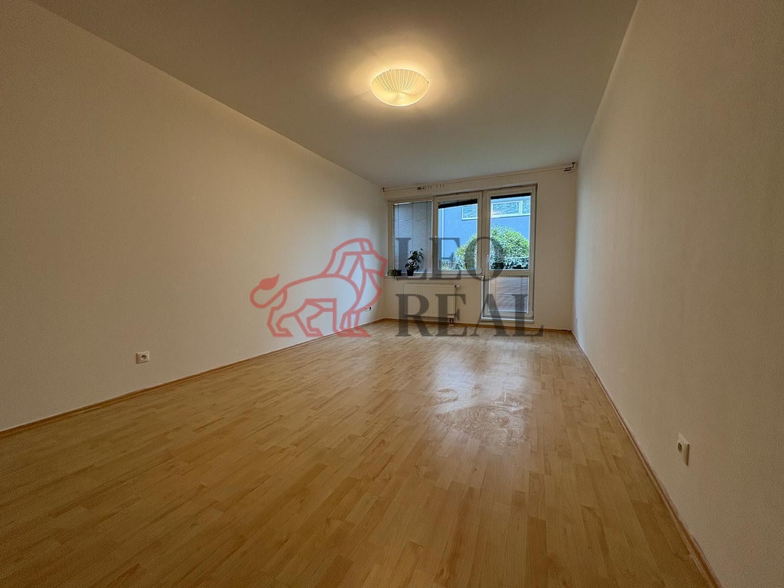 Pronájem byt 2+kk - U Hostavického potoka, Praha, 51 m²