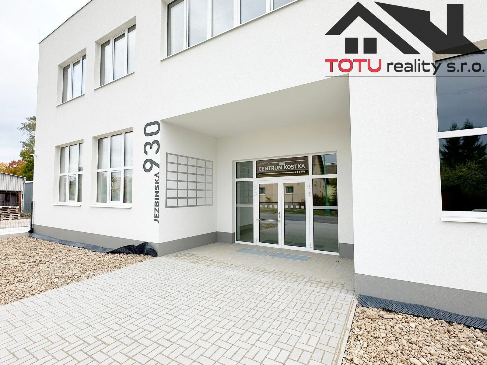 Obchodní prostory, Jezbinská, Jaroměř, 404 m²