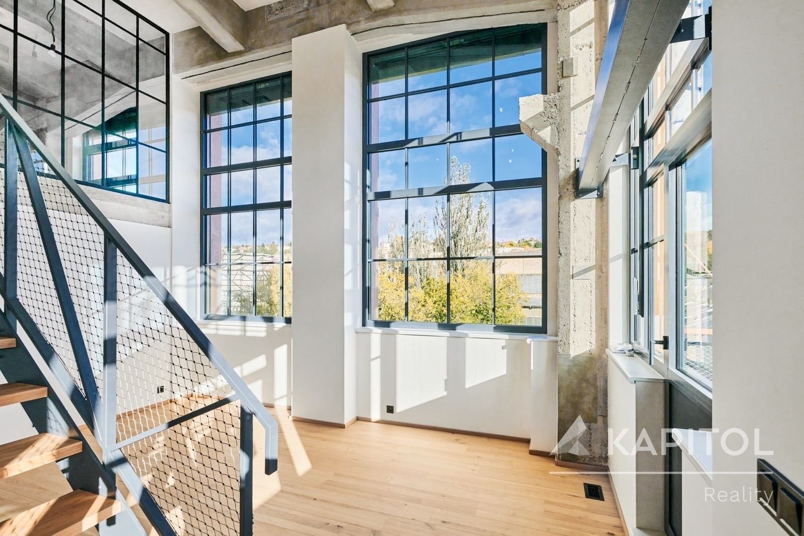 3+kk, Kolbenova, Praha, 79 m²