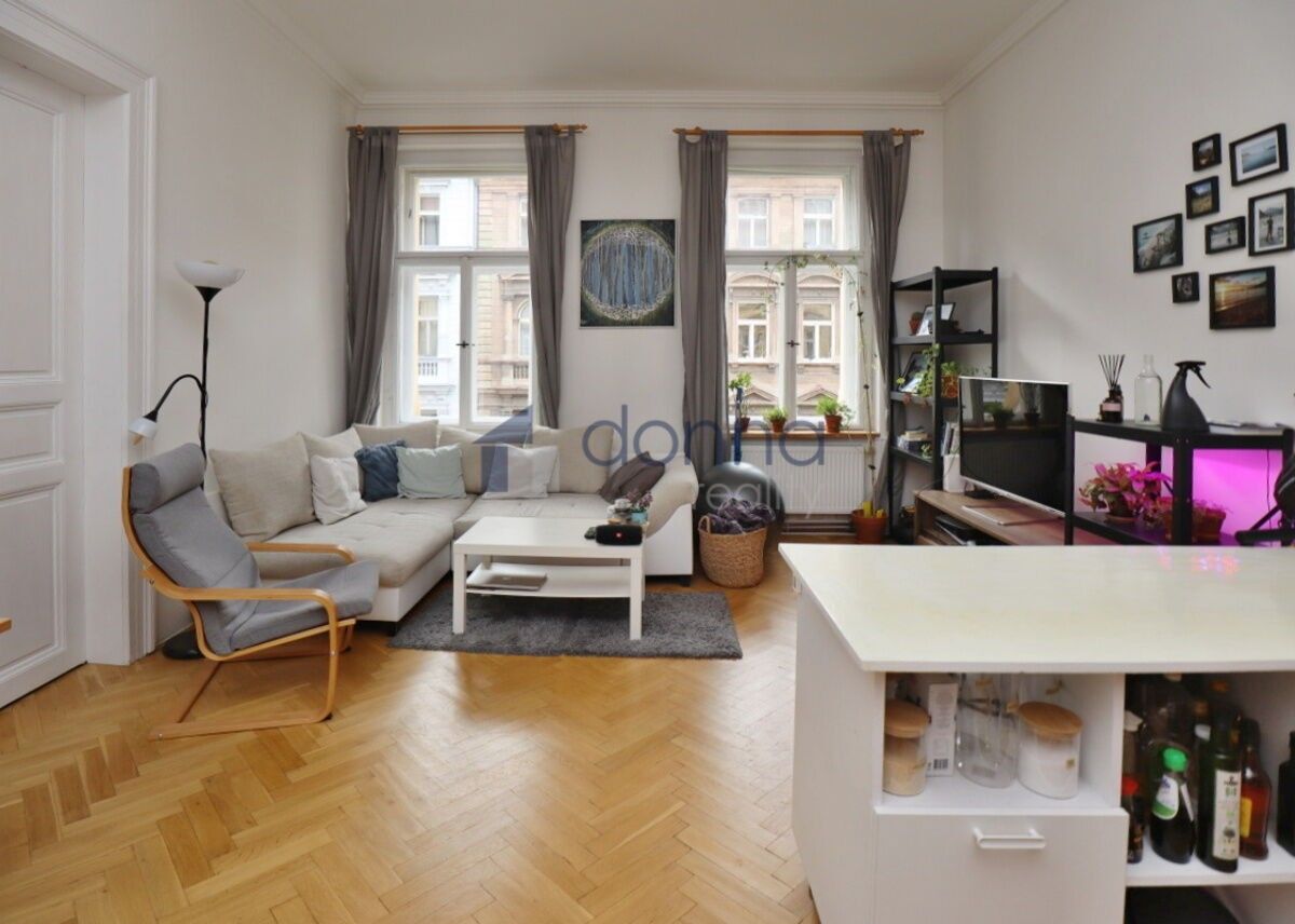 2+kk, Plaská, Praha, 58 m²